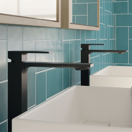 Miscelatore canna alta quadrato nero per lavabo design TBOL