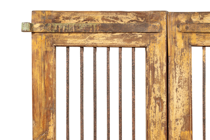 Biscottini Porta portone in legno massello e ferro da interno o da esterno vecchia e antica medievale scorrevole