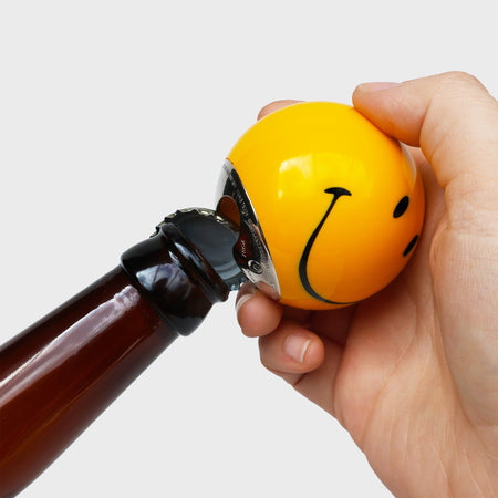 Apribottiglie "Smiley" â?" Palla da biliardo gialla con faccina e inserto in acciaio
