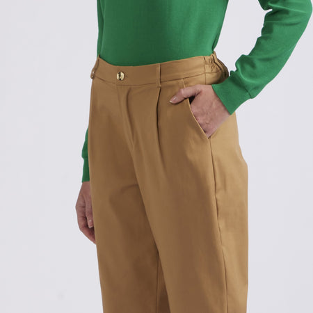 PANTALONE CHINO CON PINCES IN GABARDINADI COTONE