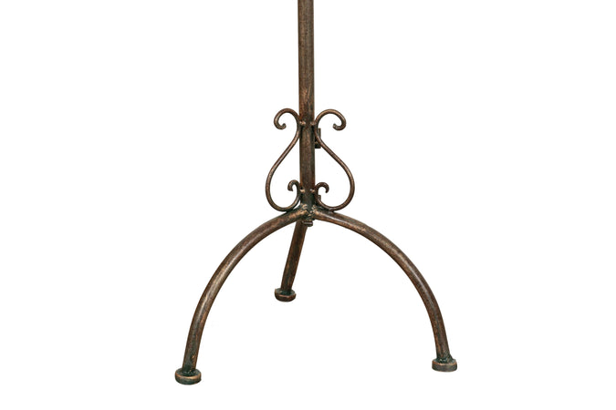 Biscottini Leggio da terra in ferro battuto pieno finitura ruggine anticata L46xPR32xH139 cm