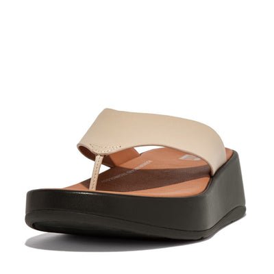 FitFlop™ Sandali da donna F-Mode Luxe in pelle flatform, Pietra Beige/Nero
