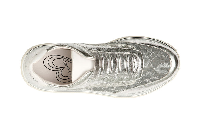 SLIP-ON IN PELLE LAMINATA E PIZZO