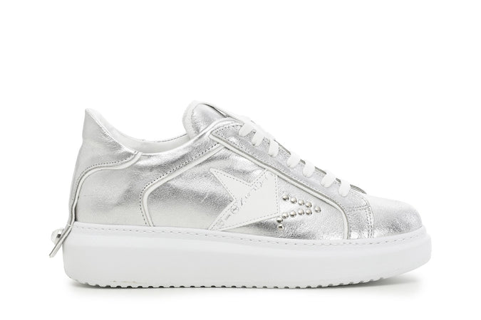 SNEAKERS IN PELLE METALLIZZATA CON STELLA