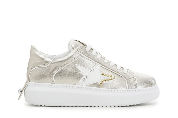 SNEAKERS IN PELLE METALLIZZATA CON STELLA