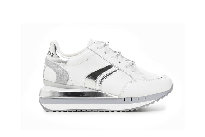 SNEAKERS IN PELLE CON DETTAGLIO CATENA