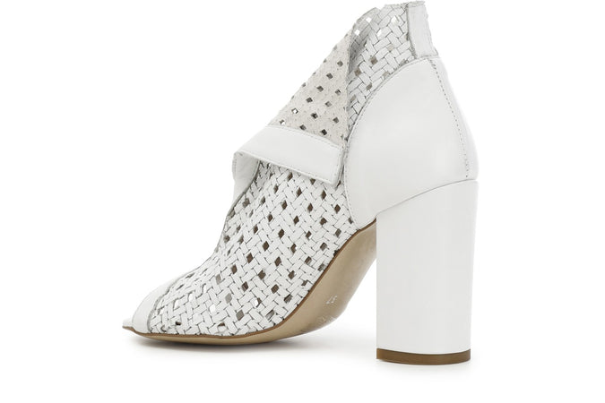 TRONCHETTO SPUNTATO IN PELLE TRAFORATA