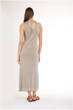 ABITO LUNGO SENZA MANICHE