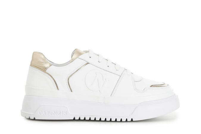 SNEAKERS IN PELLE CON LOGO IN RILIEVO