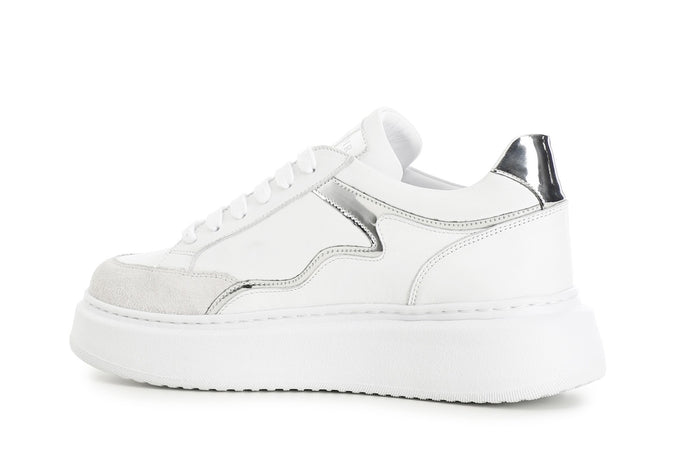 SNEAKERS IN PELLE CON DETTAGLIO SPECCHIO