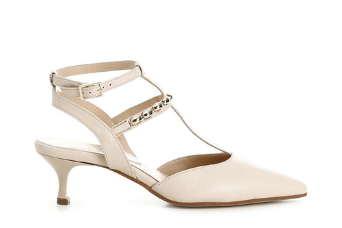 SCARPE IN PELLE CON LACCIO ALLA CAVIGLIA E ACCESSORIO