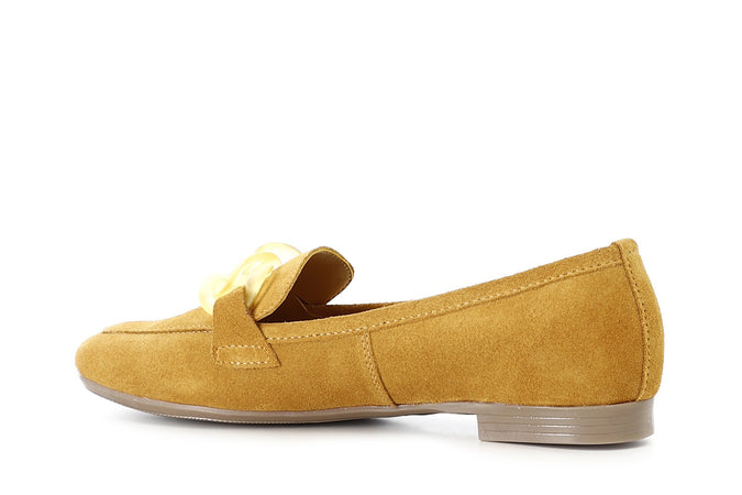 MOCASSINO IN PELLE SCAMOSCIATA CON CATENA