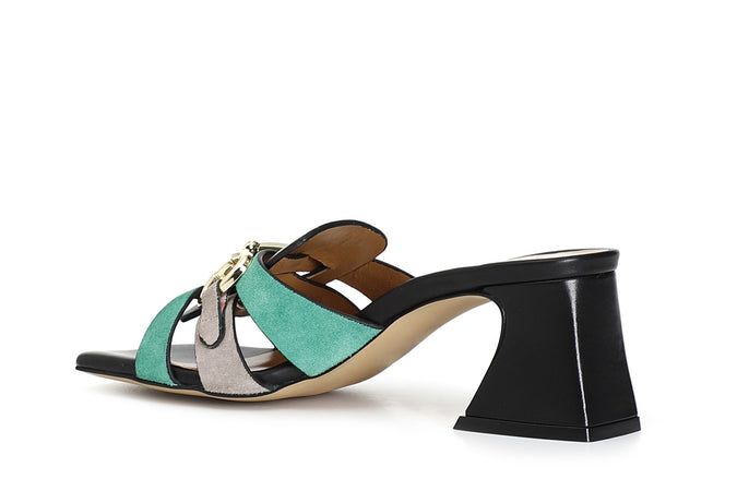 CIABATTE IN PELLE E PELLE SCAMOSCIATA CON MORSETTO