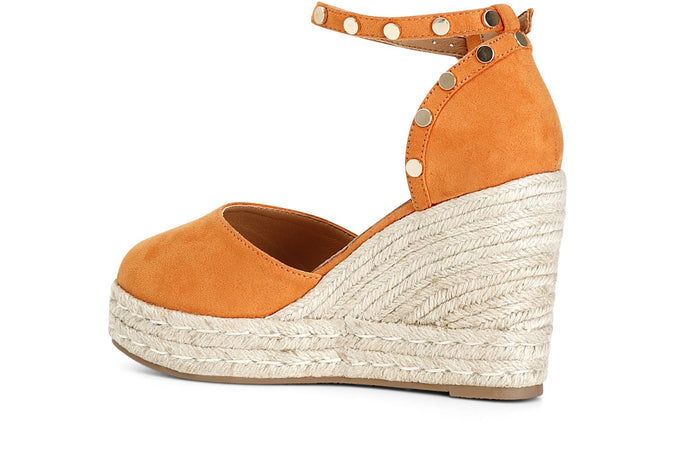 SANDALI IN TESSUTO CON BORCHIE SU ZEPPACORDA