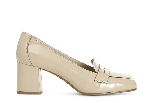 MOCASSINO IN PELLE VERNICIATA