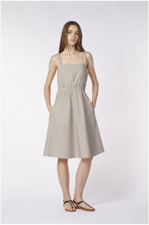 ABITO CON SPALLINI ED ELASTICATURA IN VITA