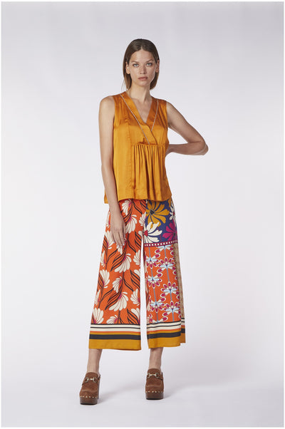 BLUSA SMANICATA CON RICAMO ALLO SCOLLO