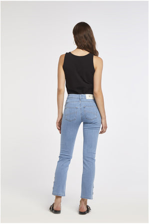 PANTALONE SLIM CON STRAS AL FONDO