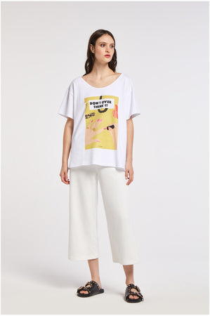 TSHIRT STAMPA UNGHIE SMALTATE