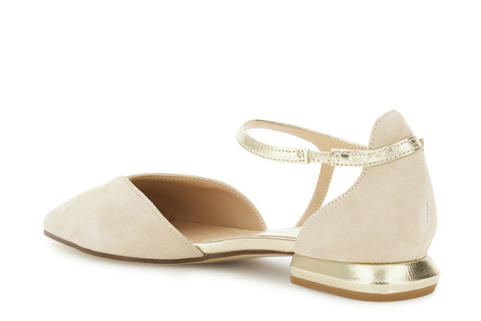 BALLERINA IN PELLE SCAMOSCIATA CON LACCIO LAMINATO ASIMMETRICO