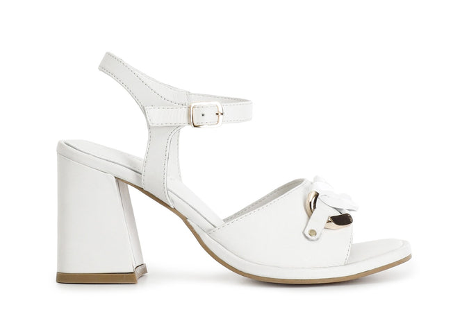 SANDALO IN PELLE CON ACCESSORIO