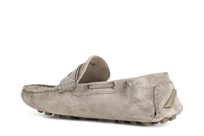 MOCASSINO IN PELLE SCAMOSCIATA CON PASSANTE SUOLA DRIVER