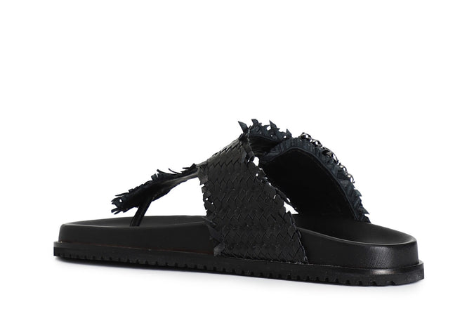 INFRADITO IN PELLE INTRECCIATA E FIBBIASTRASS