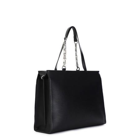 SHOPPING CON TASCA E APPLICAZIONE LOGO CON RIVETTI