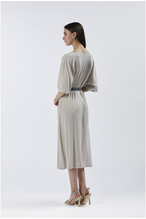 ABITO LUNGO CON SCOLLO DRAPPEGGIATO E CINTURA