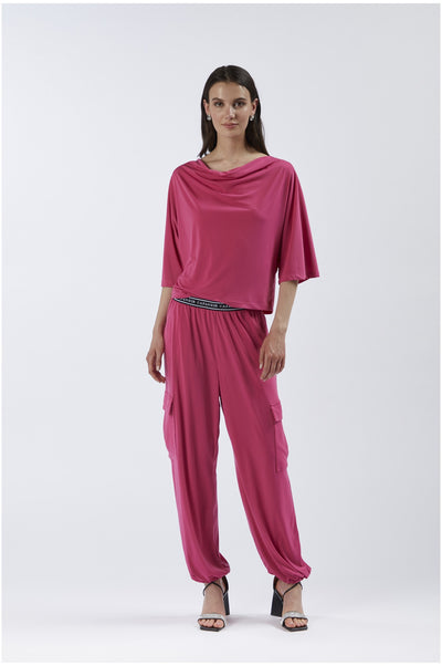 BLUSA CON SCOLLO A GOCCIA