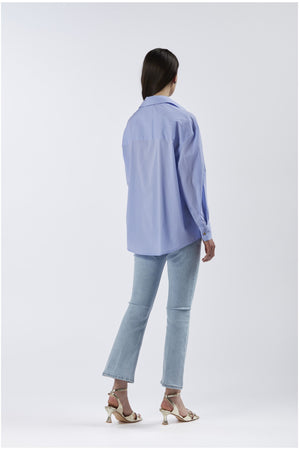 CAMICIA OVER CON TASCHE A TOPPA IN POPELINE STRETCH RIGATO