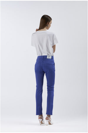 PANTALONE SLIM TINTO CAPO
