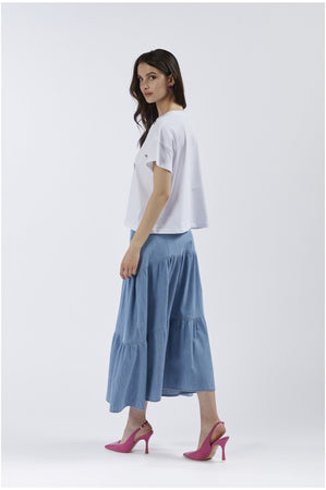 TSHIRT CON APPLICAZIONE DI STRAS SUL DAVANTI