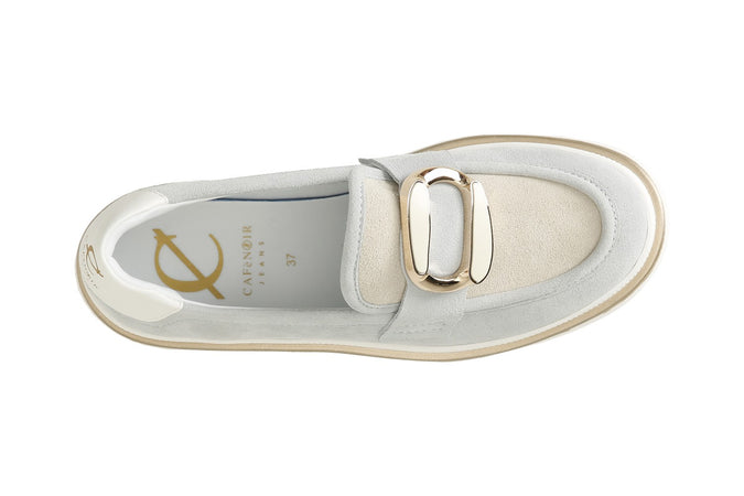 MOCASSINO IN PELLE SCAMOSCIATA ACCESSORIO SMALTATO