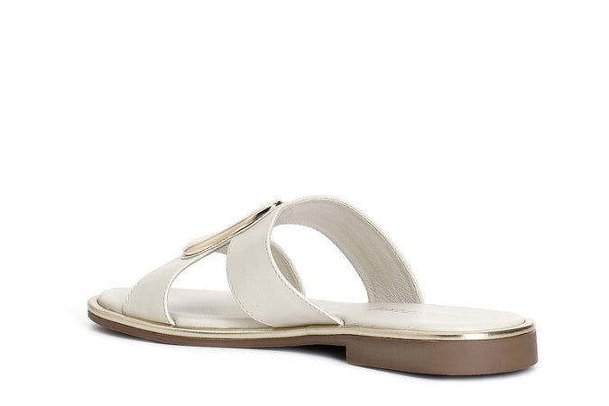 CIABATTA IN PELLE CON ACCESSORIO