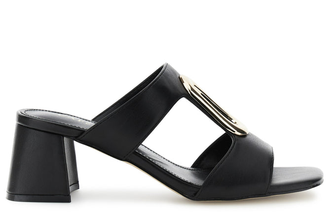 CIABATTA CON ACCESSORIO IN METALLO