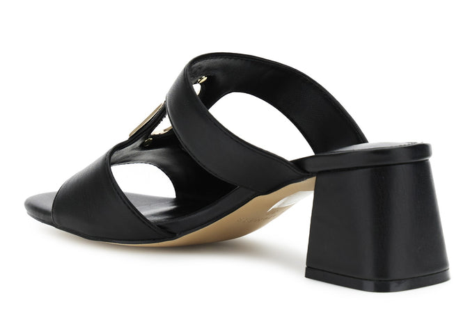 CIABATTA CON ACCESSORIO IN METALLO