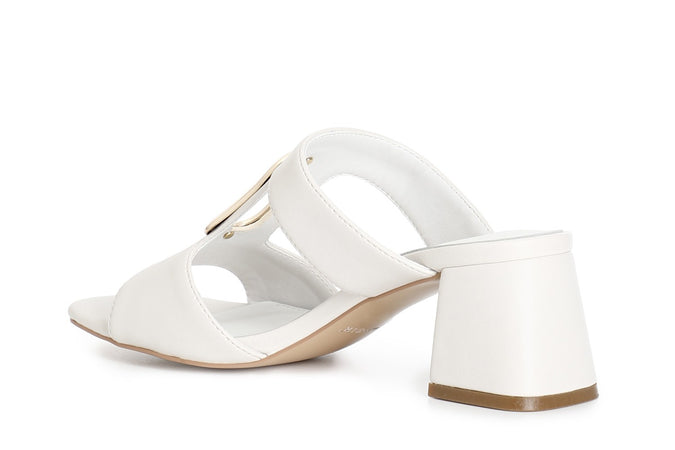 CIABATTA CON ACCESSORIO IN METALLO