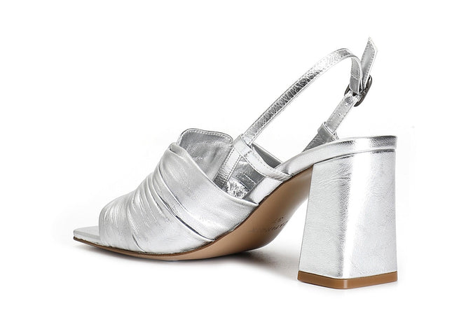 SANDALO IN PELLE LAMINATA