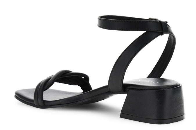 SANDALO IN PELLE CON NODO SULLA TOMAIA