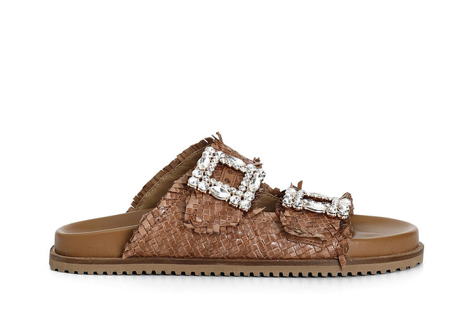 CIABATTA INTRECCIATA IN PELLE CON DOPPIA FIBBIA GIOIELLO