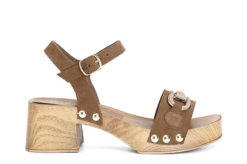 SANDALO CON MORSETTO