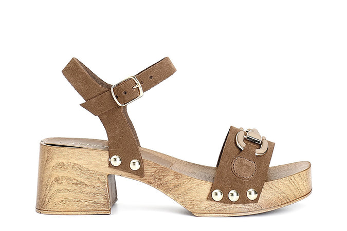 SANDALO CON MORSETTO