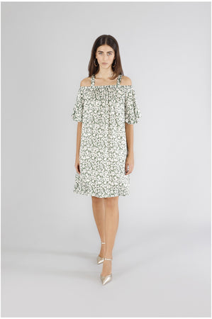 ABITO CON SCOLLATURA A BARCA IN SATIN