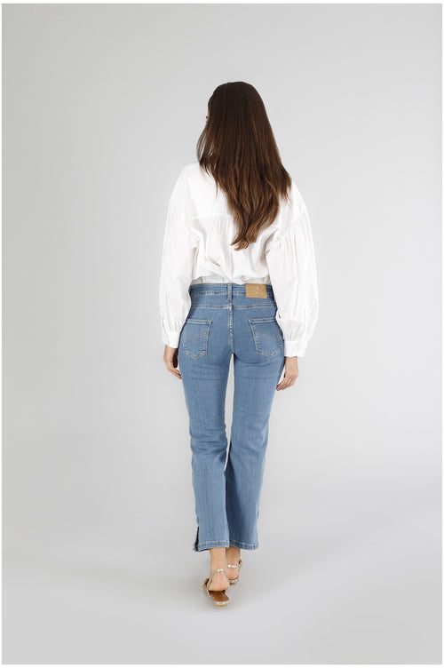 PANTALONE CROPPED FLARE CON RICAMO AL FONDO