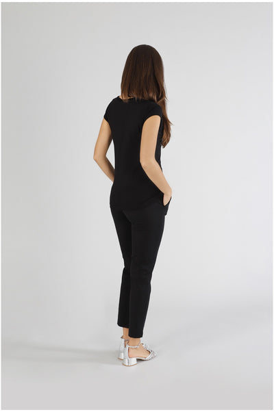 T SHIRT SCOLLO A V CON LOGO