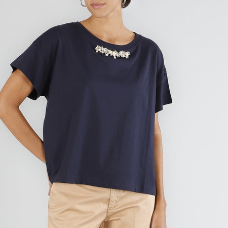 T SHIRT CON APPLICAZIONE STRASS