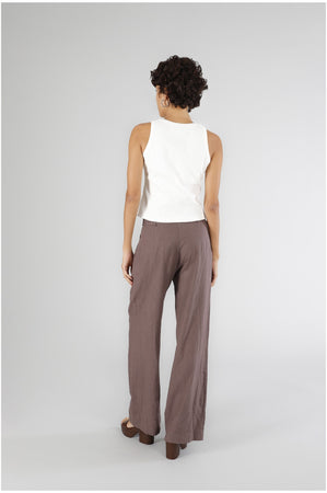 CANOTTA SCOLLATA CON PATCH