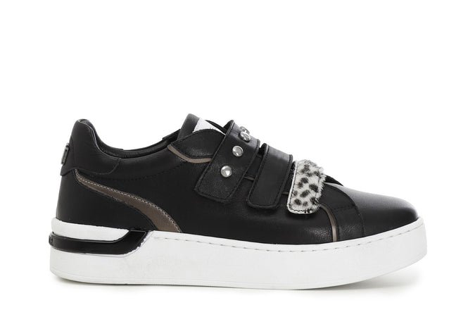 SNEAKERS IN PELLE CON STRAP