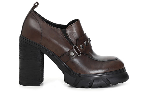 MOCASSINO TACCO ALTO IN PELLE CON PASSANTE E BORCHIE